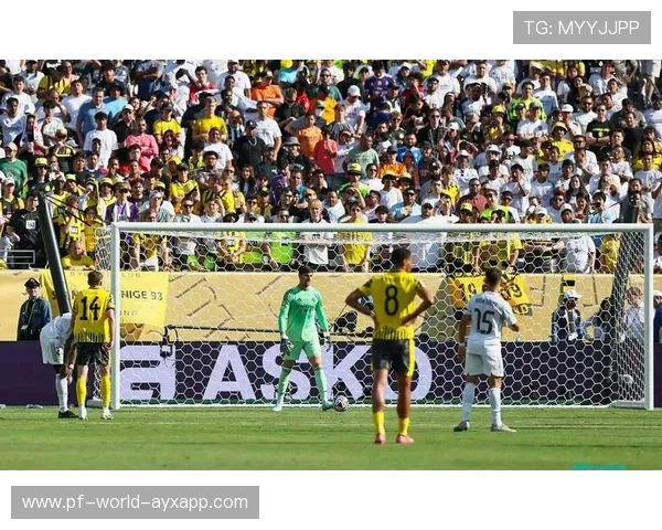 多特布兰特任意球直接破门观众爆发：从现场热情到家中沉浸式观赛的升级之旅